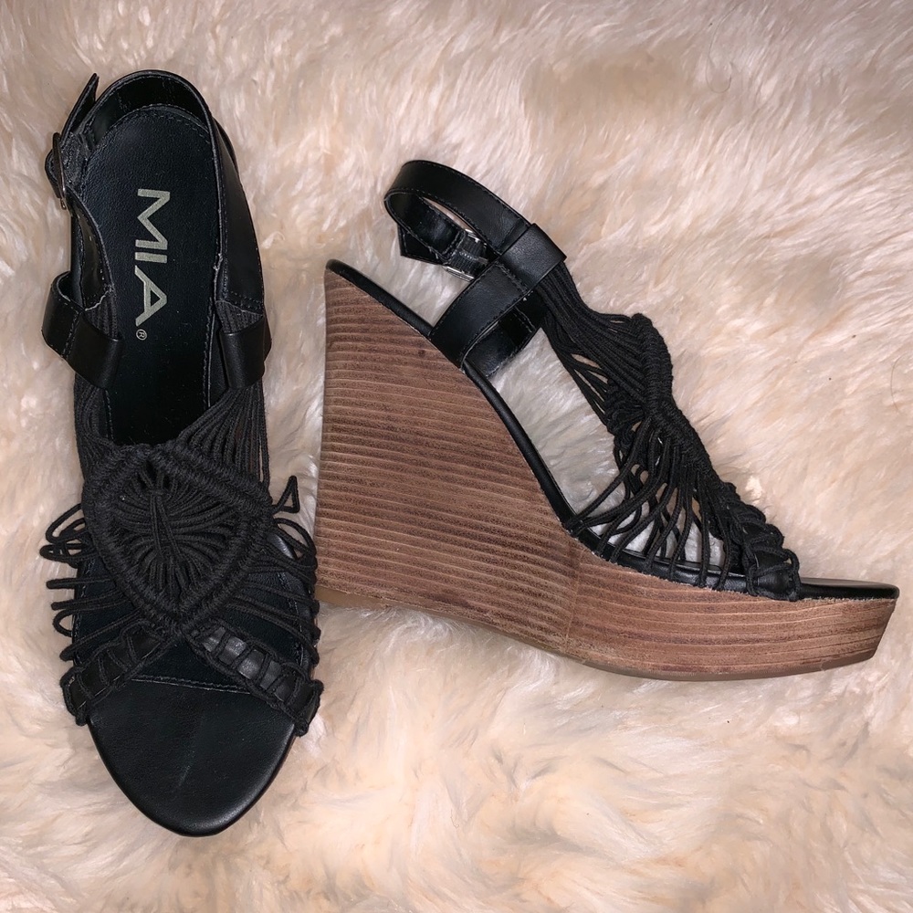MIA Wedge size 7.5!